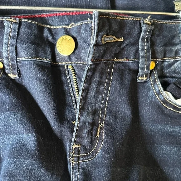 🌸VIP Distressed Jeggings - Picture 7 of 8